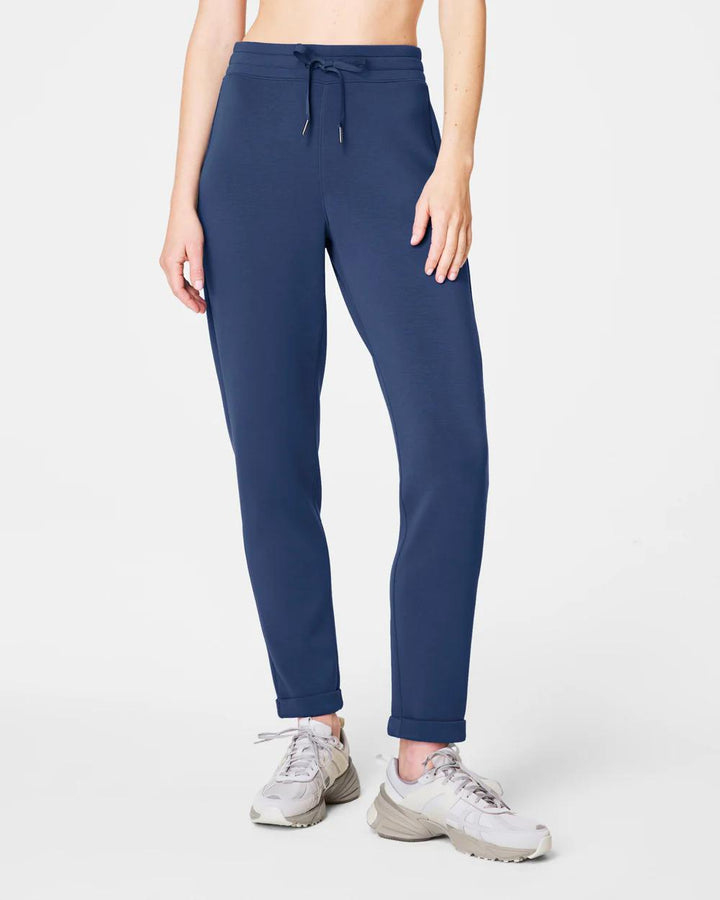 AirEssentials Tapered Pant Faded Indigo