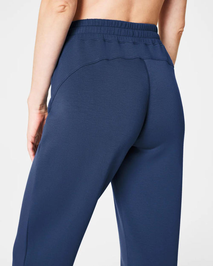 AirEssentials Tapered Pant Faded Indigo