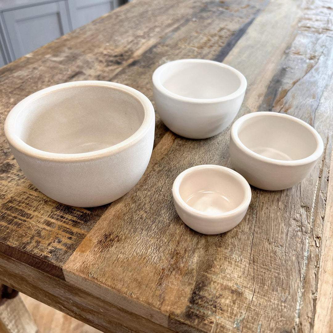 s/4 Round Stoneware Nesting Bowls